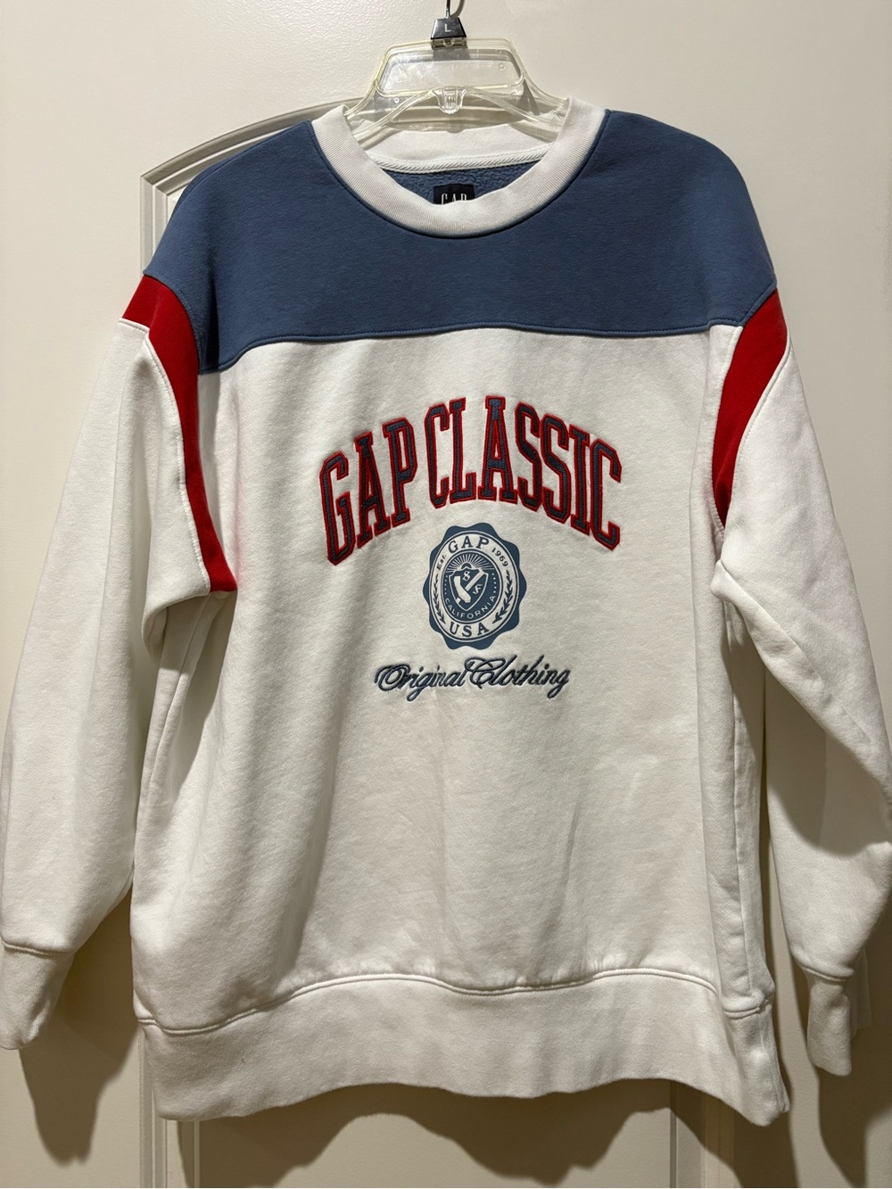 GAP Classic Oversized Sweatshirt in White with Blue Yoke and Red Accents Unisex